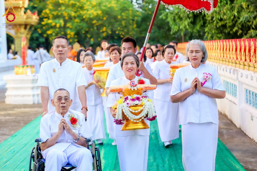 ภาพ No.285402:วันเสาร์ที่ 6 ธันวาคม พ.ศ.2568  พิธีอุปสมบทหมู่ ธรรมทายาท รุ่นบูชาธรรมมหาปูชนียาจารย์ ประจำปี 2568  ณ วัดเกาะแก้วประชานุรักษ์ ต.ชัยนาม อ.วังทอง จ.พิษณุโลก