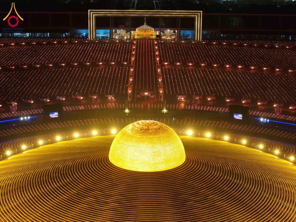 ภาพ No.312438:วันอังคารที่ 3 มีนาคม พ.ศ.2569 พิธีเวียนประทักษิณและจุดมาฆประทีป (ภาพชุดที่ 2) ณ ลานธรรมพระมหาธรรมกายเจดีย์ วัดพระธรรมกาย