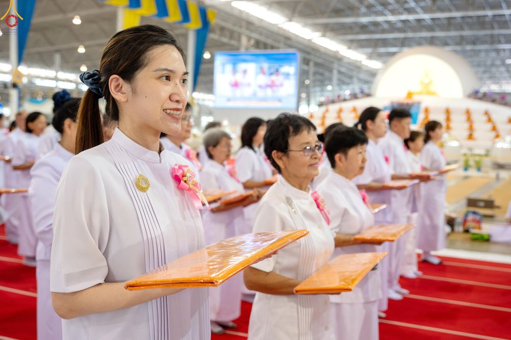 ภาพ No.318452:วันอาทิตย์ต้นเดือนที่ 5 เมษายน พ.ศ.2569 พิธีทอดผ้าป่าสมทบมหาสังฆทาน 40,000 กว่าวัดทั่วประเทศ ณ สภาธรรมกายสากล วัดพระธรรมกาย