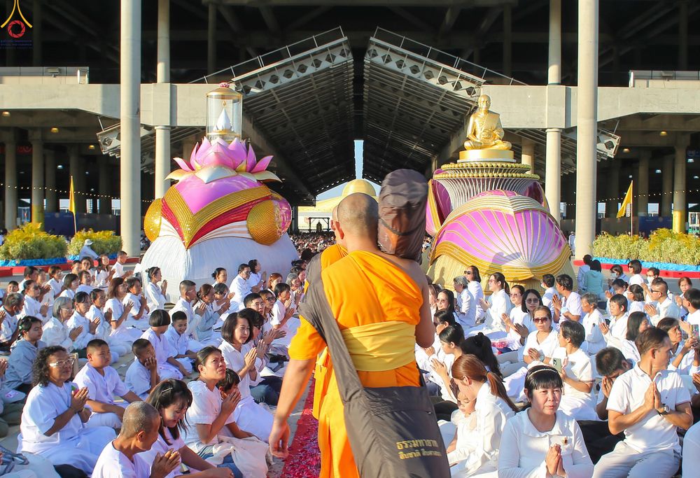 ภาพ No.279658:วันที่ 2 มกราคม พ.ศ.2569 พิธีต้อนรับพระธรรมยาตรา ครั้งที่ 1 ณ วัดพระธรรมกาย (วิหารหลวงปู่ - พระมหาธรรมกายเจดีย์)