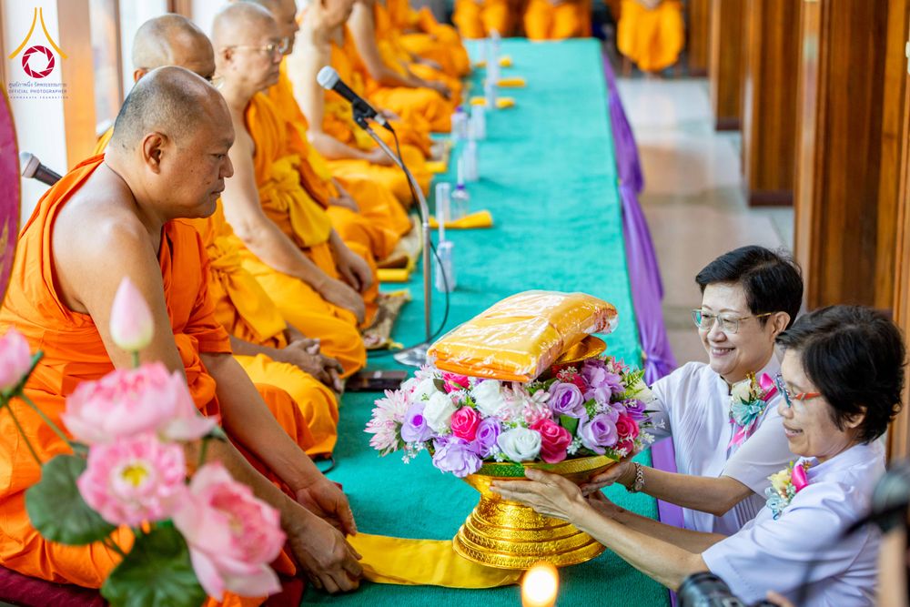 ภาพ No.304490:วันที่ 27 มกราคม พ.ศ. 2569 พิธีทอดผ้าป่าทำนุบำรุงศาสนสถาน ณ วัดปรางค์หลวง ต.บางม่วง อ.บางใหญ่ จ.นนทบุรี ในโครงการธรรมยาตรา กตัญญูบูชา มหาปูชนียาจารย์ พระมงคลเทพมุนี(สด จนฺทสโร) พระผู้ปราบมาร อนุสรณ์สถาน 7 แห่ง ปีที่ 14