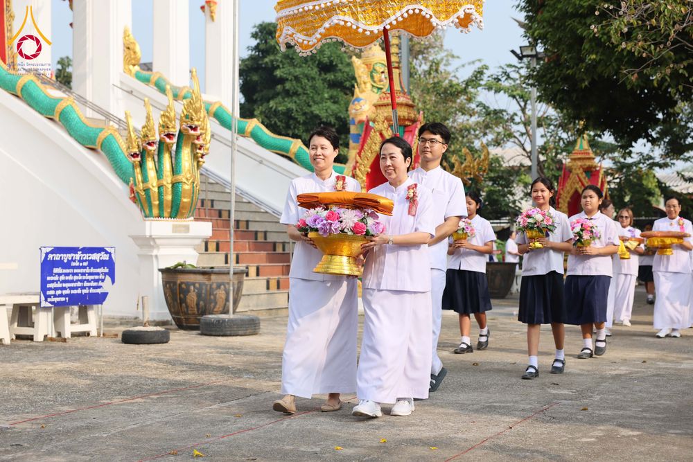 ภาพ No.300324:วันที่ 22 มกราคม พ.ศ. 2569 พิธีทอดผ้าป่าทำนุบำรุงศาสนสถาน ณ วัดรางกำหยาด ต.บางภาษี อ.บางเลน จ.นครปฐม ในโครงการธรรมยาตรา กตัญญูบูชา มหาปูชนียาจารย์ พระมงคลเทพมุนี(สด จนฺทสโร) พระผู้ปราบมาร อนุสรณ์สถาน 7 แห่ง ปีที่ 14