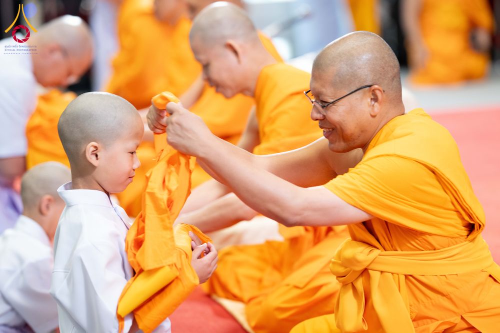 ภาพ No.286603:วันเสาร์ที่ 12 กรกฏาคม พ.ศ.2568 พิธีบรรพชาอุปสมบท  โครงการบรรพชาอุปสมบทหมู่ ธรรมทายาทนานาชาติ(ภาคภาษาจีน), โครงการบรรพชาสามเณร โรงเรียนนานาชาติ รุ่นที 14