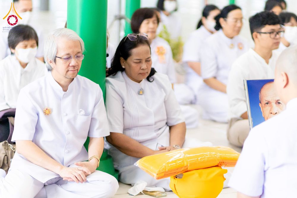 ภาพ No.298263:วันเสาร์ที่ 17 มกราคม พ.ศ. 2569 พิธีบรรพชาอุปสมบท โครงการอุปสมบทหมู่ บูชาธรรมครบ 117 ปี คุณยายอาจารย์มหารัตนอุบาสิกาจันทร์ ขนนกยูง  ณ อุโบสถพระไตรปิฎก วัดพระธรรมกาย