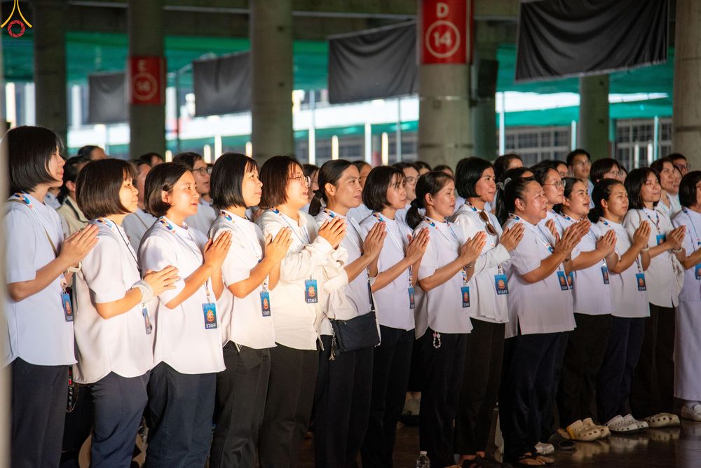 ภาพ No.320023:วันที่ 6 เมษายน พ.ศ.2569 ทีมจัดภัตตาหารประชุมเตรียมงานถวายมหาสังฆทาน 40,000 กว่าวัดทั่วประเทศ บูชาธรรม 82 ปี หลวงพ่อธัมมชโย