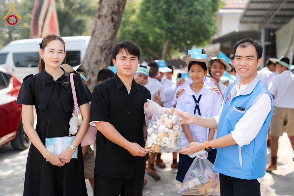 ภาพ No.299069:วันที่ 20 มกราคม พ.ศ. 2569 พิธีทอดผ้าป่าทำนุบำรุงศาสนสถาน ณ วัดใหม่นพรัตน์ ต.เนินพระปรางค์ อ.สองพี่น้อง จ.สุพรรณบุรี ในโครงการธรรมยาตรา กตัญญูบูชา มหาปูชนียาจารย์ พระมงคลเทพมุนี(สด จนฺทสโร) พระผู้ปราบมาร อนุสรณ์สถาน 7 แห่ง ปีที่ 14