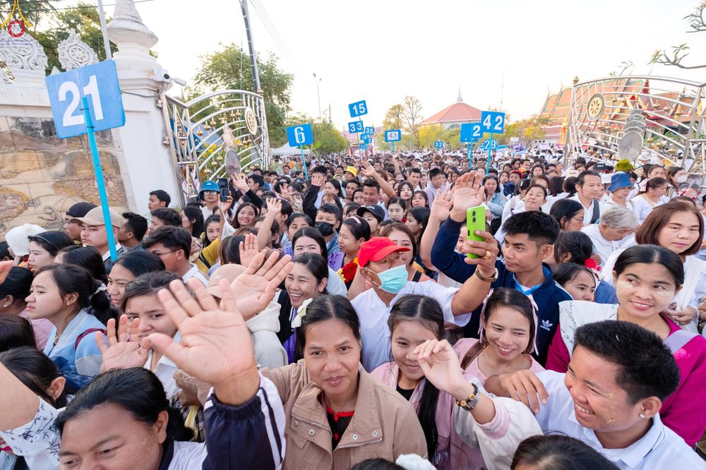 ภาพ No.293066:วันที่ 11 มกราคม พ.ศ. 2569 พิธีต้อนรับพระธรรมยาตรา ณ อนุสรณ์สถานลำดับที่ 3 (ภาพชุดที่ 2) สถานที่เกิดในเพศสมณะ วัดสองพี่น้อง อำเภอสองพี่น้อง จังหวัดสุพรรณบุรี ในโครงการธรรมยาตรา กตัญญูบูชา มหาปูชนียาจารย์ พระมงคลเทพมุนี(สด จนฺทสโร) พระผู้ปราบมาร อนุสรณ์สถ