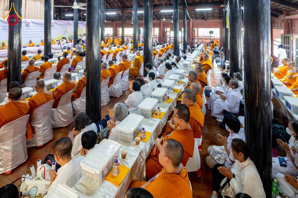 ภาพ No.303350:วันที่ 23 มกราคม พ.ศ. 2569 พิธีเจริญพุทธมนต์ปฏิบัติธรรม มอบทุนการศึกษา  ถวายสังฆทาน 109 วัด เพื่อถวายเป็นพุทธบูชา เพื่อขับเคลื่อนโครงการหมู่บ้านรักษาศีล 5 โดยคณะสงฆ์จังหวัดนครปฐม คณะศิษยานุศิษย์วัดพระธรรมกาย โครงการธรรมยาตรา ปีที่ 14 ณ วัดบางปลา อำเภอบาง