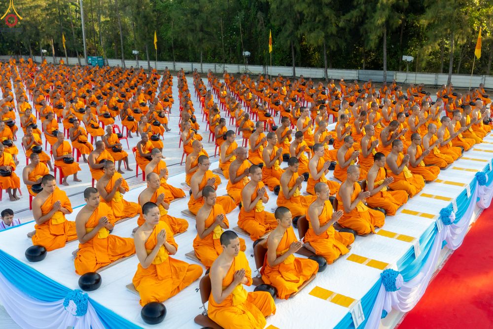 ภาพ No.292389:วันที่ 11 มกราคม พ.ศ. 2569 พิธีตักบาตรพระธรรมยาตรา ณ อนุสรณ์สถานคลองบางนางแท่น อ.สามพราน จ.นครปฐม ในโครงการธรรมยาตรา กตัญญูบูชา มหาปูชนียาจารย์ พระมงคลเทพมุนี(สด จนฺทสโร) พระผู้ปราบมาร อนุสรณ์สถาน 7 แห่ง ปีที่ 14