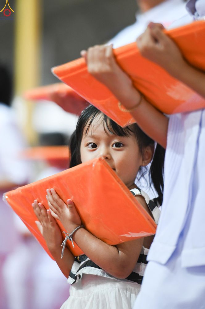 ภาพ No.318491:วันอาทิตย์ต้นเดือนที่ 5 เมษายน พ.ศ.2569 พิธีทอดผ้าป่าสมทบมหาสังฆทาน 40,000 กว่าวัดทั่วประเทศ ณ สภาธรรมกายสากล วัดพระธรรมกาย