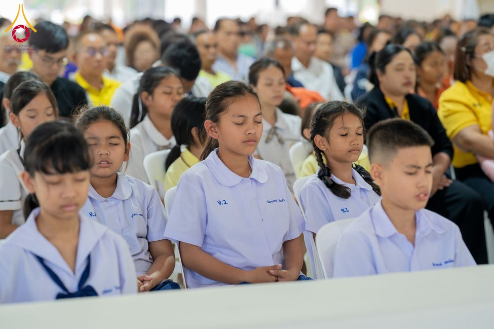 ภาพ No.291041:วันจันทร์ที่ 5 มกราคม พ.ศ. 2569  วัดพระธรรมกาย มูลนิธิธรรมกาย  จัดพิธีมอบของขวัญสนับสนุนการจัดกิจกรรมงานวันเด็กแห่งชาติ ประจำปี พ.ศ. 2569 ให้แก่องค์กรภาคีเครือข่ายกว่า 200 องค์กร ณ วัดพระธรรมกาย อ.คลองหลวง จ.ปทุมธานี