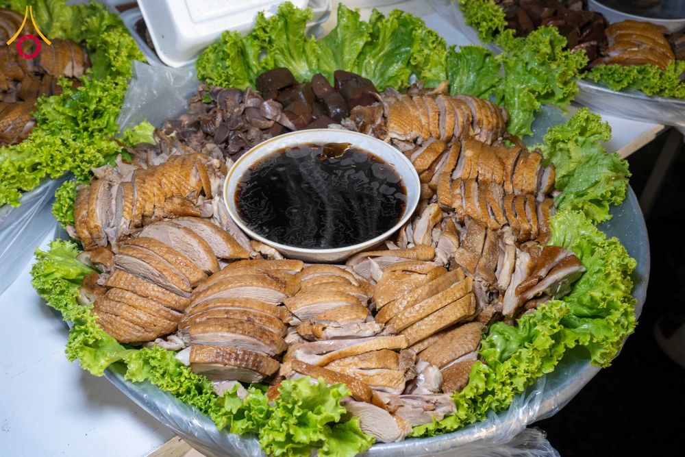 ภาพ No.295573:วันที่ 16 มกราคม พ.ศ. 2569 พิธีถวายภัตตาหารเป็นสังฆทาน แด่พระธรรมยาตรา ณ วัดโบสถ์บน ต.บางคูเวียง จ.นนทบุรี อนุสรณ์สถานลำดับที่ 4 สถานที่เกิดด้วยกายธรรม ในโครงการธรรมยาตรา กตัญญูบูชา มหาปูชนียาจารย์ พระมงคลเทพมุนี(สด จนฺทสโร) พระผู้ปราบมาร อนุสรณ์สถาน 7 แ