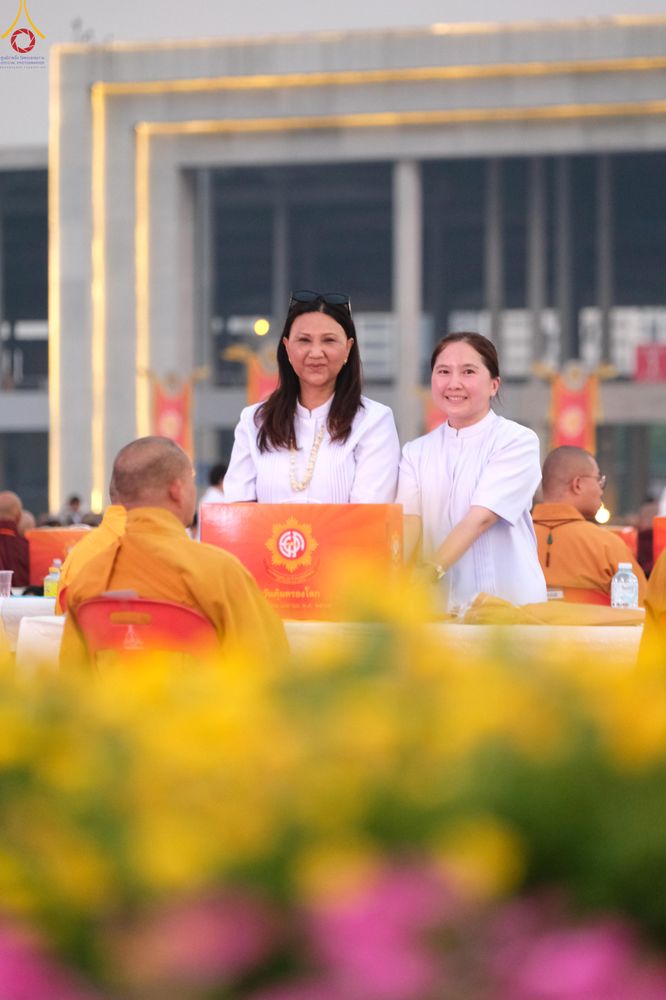 ภาพ No.324734:วันที่ 22 เมษายน พ.ศ.2569 (วันคุ้มครองโลก) บรรยากาศสาธุชน ในงานถวายมหาสังฆทาน 40,000 กว่าวัดทั่วประเทศ ณ ลานธรรม วัดพระธรรมกาย