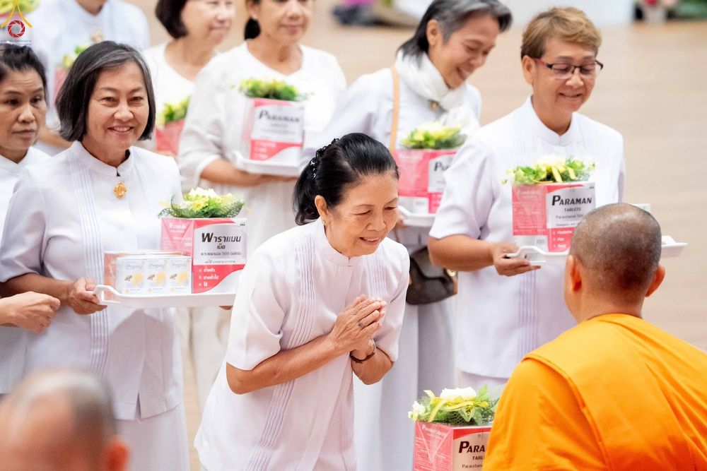 ภาพ No.343663:วันที่ 16 สิงหาคม พ.ศ.2569 พิธีถวายคิลานเภสัช และอุปกรณ์ทางการแพทย์ ณ ห้องแก้วสารพัดนึก2 วัดพระธรรมกาย