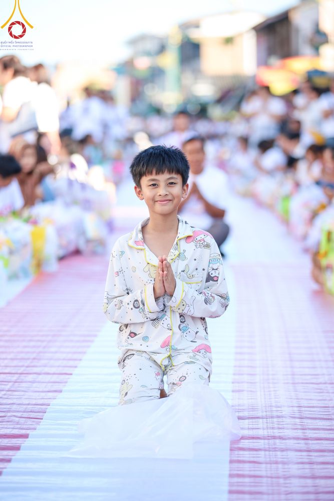 ภาพ No.311222:วันเสาร์ที่ 28 กุมภาพันธ์ พ.ศ. 2569 พิธีตักบาตรพระมหากุศล 11,250 รูป เฉลิมฉลอง 1,250 ปีศรีธรรมราชเจดีย์ สู่มรดกโลก ณ ถนนราชดำเนิน บริเวณหน้าวัดพระมหาธาตุวรมหาวิหาร อ.เมือง จ.นครศรีธรรมราช