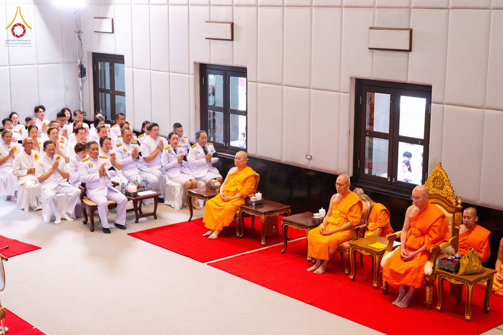 ภาพ No.332312:วันเสาร์ที่ 6 มิถุนายน พ.ศ.2569 พิธีต้อนรับสัญญาบัตร พัดยศ พระราชภาวนาวชิรวิเทศ วิ. ณ อุโบสถพระไตรปิฏก วัดพระธรรมกาย