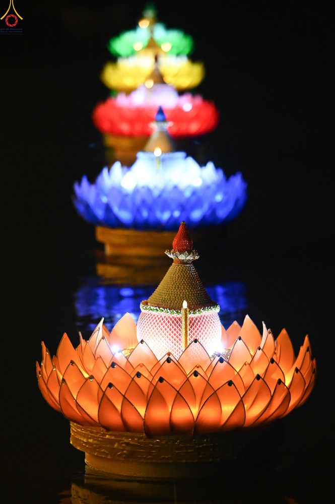 ภาพ No.294174:วันที่ 13 มกราคม พ.ศ. 2569 พิธีจุดประทีปถวายเป็นพุทธบูชา และบูชาธรรมมหาปูชนียาจารย์  (ภาพชุดที่ 2) ณ วัดสองพี่น้อง ต.ต้นตาล อ.สองพี่น้อง จ.สุพรรณบุรี ในโครงการธรรมยาตรา กตัญญูบูชา มหาปูชนียาจารย์ พระมงคลเทพมุนี(สด จนฺทสโร) พระผู้ปราบมาร อนุสรณ์สถาน 7 แห่