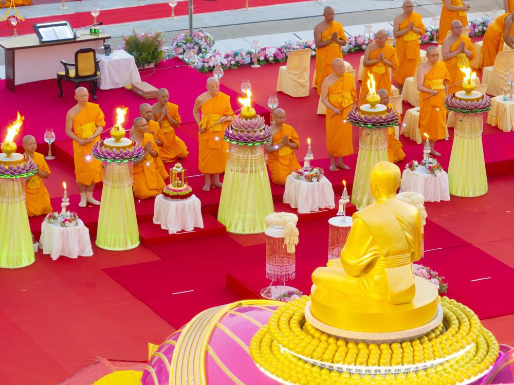 ภาพ No.307864:วันที่ 31 มกราคม พ.ศ. 2569 พิธีจุดประทีปธรรมถวายเป็นพุทธบูชา  และบูชาธรรมมหาปูชนียาจารย์ (ภาพชุดที่ 2) ณ วัดพระธรรมกาย ปทุมธานี ในโครงการธรรมยาตรา กตัญญูบูชา มหาปูชนียาจารย์ พระมงคลเทพมุนี(สด จนฺทสโร) พระผู้ปราบมาร อนุสรณ์สถาน 7 แห่ง ปีที่ 14