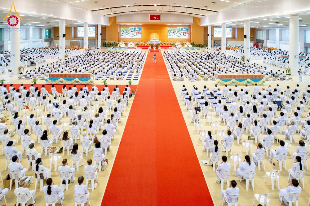 ภาพ No.264688:วันอาทิตย์ที่ 2 พฤศจิกายน พ.ศ. 2568 พิธีทอดกฐินสามัคคี ณ สภาธรรมกายสากล วัดพระธรรมกาย