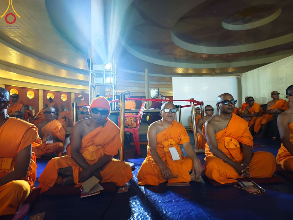 ภาพ No.315281:​วันอาทิตย์ที่ 22 มีนาคม พ.ศ.2569 สามเณรธรรมทายาทเนปาล 500 รูป ฟังธรรม สวดมนต์ ปฏิบัติธรรมร่วมกัน  ณ International Assembly and Meditation Hall Lumbini