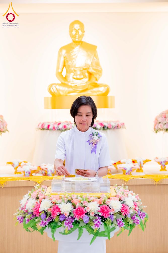 ภาพ No.319171:วันที่ 29 มีนาคม พ.ศ.2569 พิธีอัญเชิญรูปหล่อพระมงคลเทพมุนี (สด จนฺทสโร) ประดิษฐาน ณ ห้องปฏิบัติธรรม “มงคลรัตนโชติ”  วัดพระธรรมกายชิคาโก ประเทศสหรัฐอเมริกา