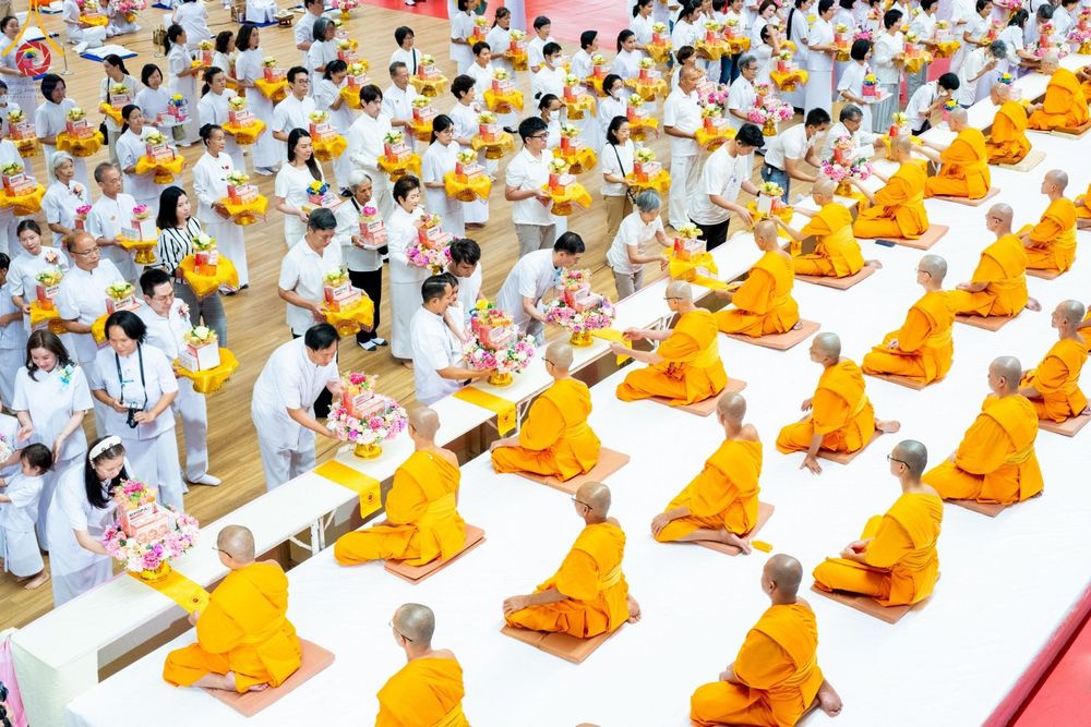 ภาพ No.149070:พิธีถวายคิลานเภสัชและอุปกรณ์ทางการแพทย์ เนื่องในวันธรรมชัย วันอาทิตย์ที่ 18 สิงหาคม พ.ศ. 2567 ณ ห้องแก้วสารพัดนึก 2 สภาธรรมกายสากล วัดพระธรรมกาย