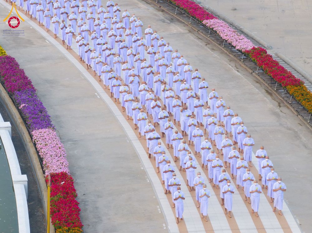 ภาพ No.63148:โครงการอุปสมบทหมู่ บูชาธรรมหลวงพ่อธัมมชโย พ.ศ.2567 ณ ลานธรรม พระมหาธรรมกายเจดีย์ วัดพระธรรมกาย วันที่ 13 เมษายน พ.ศ.2567