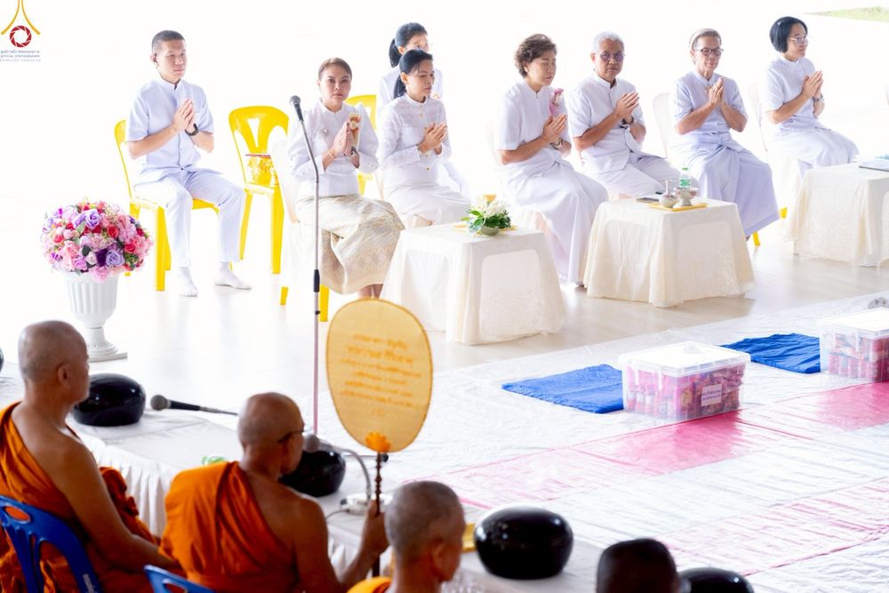 ภาพ No.245177:วันเสาร์ที่ 13 กันยายน พ.ศ. 2568 พิธีถวายสังฆทานแด่คณะสงฆ์ 323 วัด ปีที่ 21 ครั้งที่ 181 พิธีมอบกองทุนหนุนแรงใจช่วยครูใต้ ปีที่ 18 ครั้งทึ่ 144 และพิธีทำบุญอุทิศส่วนกุศลให้ผู้วายชนม์ ณ ศูนย์ปฏิบัติธรรมภาคใต้ จ.สงขลา