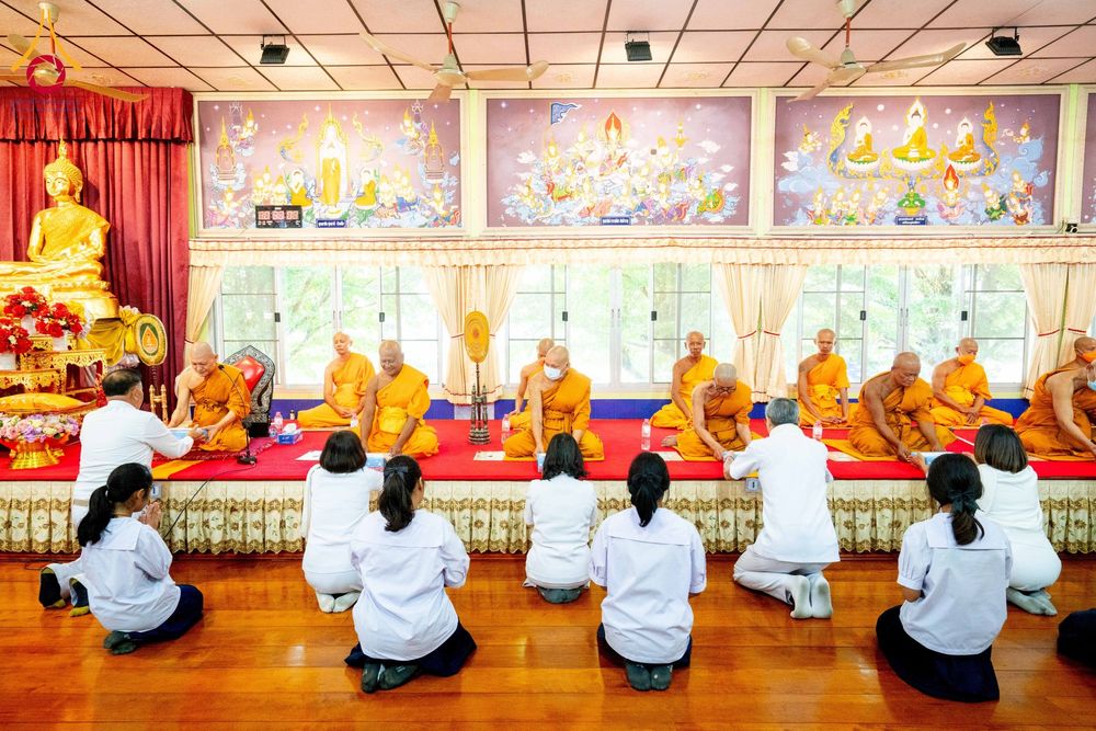 ภาพ No.195700:พิธีทอดผ้าป่าทำนุบำรุงศาสนสถาน ณ วัดคู้สลอดวุฒิโสภณ ต.คู้สลอด อ.ลาดบัวหลวง จ.พระนครศรีอยุธยา ในโครงการธรรมยาตรา กตัญญูบูชา มหาปูชนียาจารย์ พระมงคลเทพมุนี(สด จนฺทสโร) พระผู้ปราบมาร อนุสรณ์สถาน 7 แห่ง ปีที่ 13 วันที่ 13 มกราคม พ.ศ. 2568