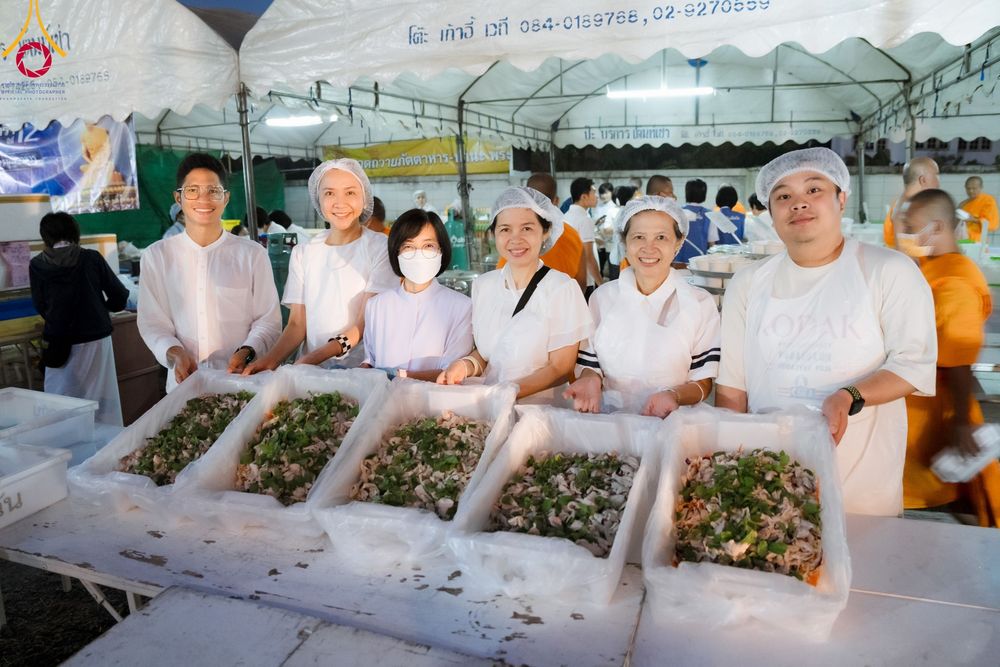 ภาพ No.114487:พิธีถวายภัตตาหารเป็นสังฆทาน แด่คณะพระธรรมยาตรา ปีที่ 12 วันที่ 18 มกราคม พ.ศ. 2567 ณ วัดโบสถ์(บน) บางคูเวียง จ.นนทบุรี