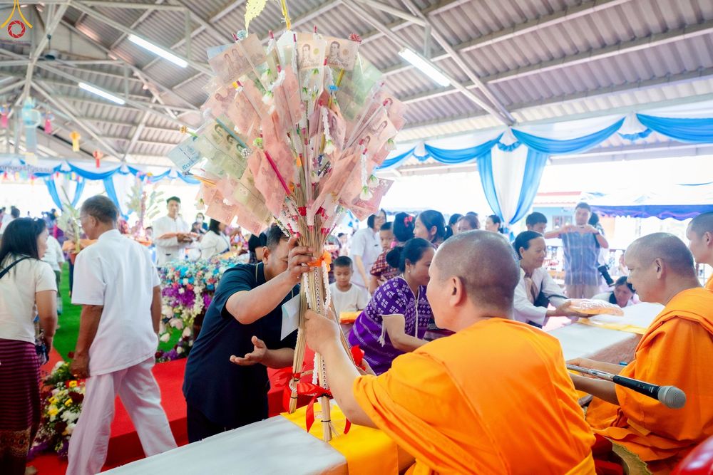 ภาพ No.258311:วันที่ 13 ตุลาคม พ.ศ. 2568 พิธีทอดกฐินสามัคคีทั่วไทย 30,000 วัด โดยคณะศิษยานุศิษย์ บูชาธรรม 81 ปี หลวงพ่อธัมมชโย ณ วัดทุ่งเจริญธรรม อ.อมก๋อย จ.เชียงใหม่