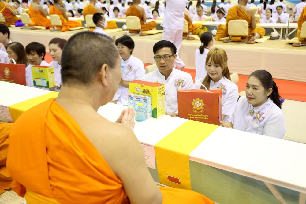 ภาพ No.236354:วันที่ 3 สิงหาคม พ.ศ. 2568 พิธีถวายมหาสังฆทานคณะสงฆ์ 2,000 กว่าวัดทั่วประเทศ ปีที่ 25 , พิธีถวายไทยธรรมคณะสงฆ์ 323 วัด 4 จังหวัดชายแดนภาคใต้ ณ วัดพระธรรมกาย