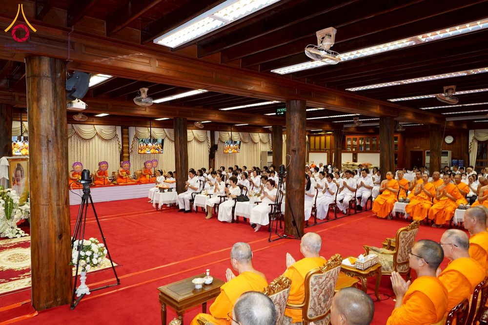 ภาพ No.270796:วันที่ 18 พฤศจิกายน พ.ศ. 2568 วัดพระธรรมกาย เป็นเจ้าภาพบำเพ็ญกุศล  คุณยายอาจารย์ ดร.ตรีธา เนียมขำ  อดีตนายกสมาคมศิษย์หลวงพ่อวัดปากน้ำ ณ ศาลาสตมานุสรณ์ (ศาลาเรือนไทย) วัดปากน้ำ  พระอารามหลวง เขตภาษีเจริญ กรุงเทพมหานคร