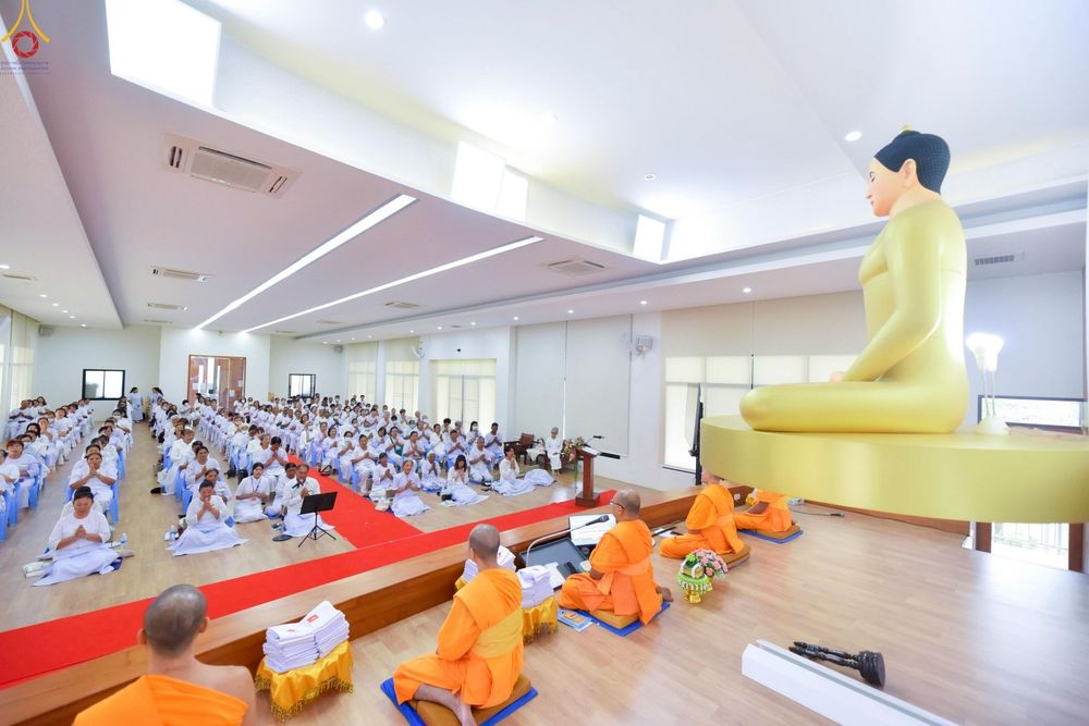 ภาพ No.250067:วันที่ 26-28 กันยายน พ.ศ. 2568 โครงการอบรมอุบาสกแก้ว อุบาสิกาแก้ว รุ่นที่ 3 ตัวแทนทอดกฐินสามัคคีทั่วไทย 30,000 วัด ณ ศูนย์ปฏิบัติธรรมจันทบุรี จ.จันทบุรี