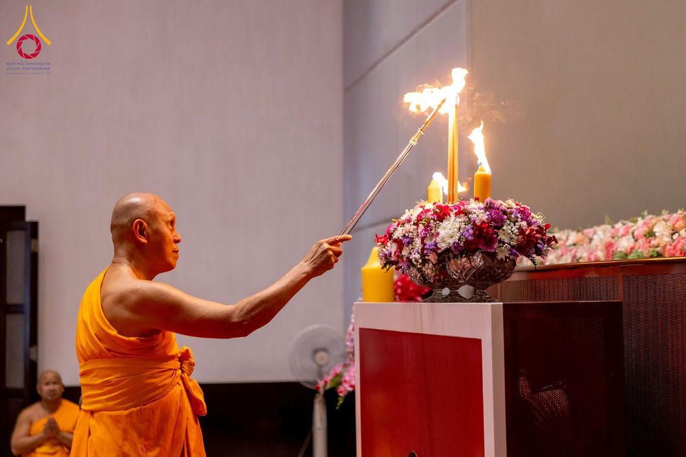 ภาพ No.256196:วันที่ 4 ตุลาคม พ.ศ. 2568 พิธีบรรพชาอุปสมบท  โครงการอุปสมบทหมู่บูชาธรรม 141 ปี  พระมงคลเทพมุนี (สด จนฺทสโร) ณ โบสถ์พระไตรปิฏก วัดพระธรรมกาย จ.ปทุมธานี