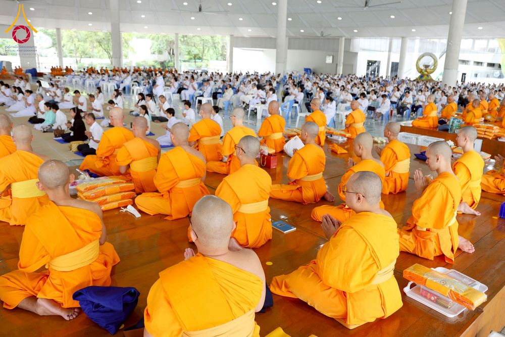 ภาพ No.271117:วันพุธที่ 20 พฤศจิกายน พ.ศ.2568 (วันพระ แรม 15 ค่ำ เดือน 12) พิธีบุพเปตพลี ครั้งที่ 173 ร่วมอุทิศบุญแด่หมู่ญาติที่ล่วงลับไปแล้ว และสืบทอดอายุพระพุทธศาสนา ณ หอฉันคุณยายอาจารย์ฯ วัดพระธรรมกาย