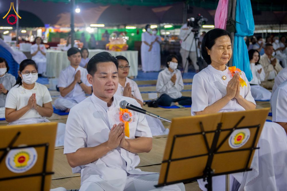 ภาพ No.300209:วันที่ 22 มกราคม พ.ศ. 2569 พิธีถวายภัตตาหารเป็นสังฆทาน แด่พระธรรมยาตรา ณ อนุสรณ์สถานบางปลา วัดบางปลา อำเภอบางเลน จังหวัดนครปฐม ในโครงการธรรมยาตรา กตัญญูบูชา มหาปูชนียาจารย์ พระมงคลเทพมุนี(สด จนฺทสโร) พระผู้ปราบมาร อนุสรณ์สถาน 7 แห่ง ปีที่ 14