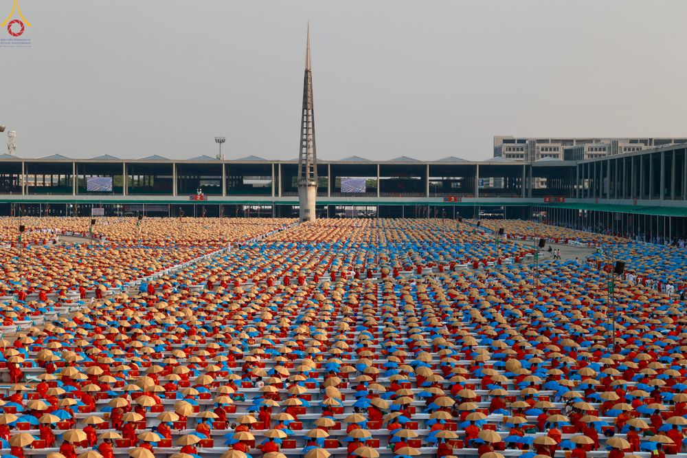 ภาพ No.323967:วันที่ 22 เมษายน พ.ศ.2569 (วันคุ้มครองโลก) พิธีถวายมหาสังฆทาน 40,000 กว่าวัดทั่วประเทศ ณ ลานธรรม พระมหาธรรมกายเจดีย์ วัดพระธรรมกาย