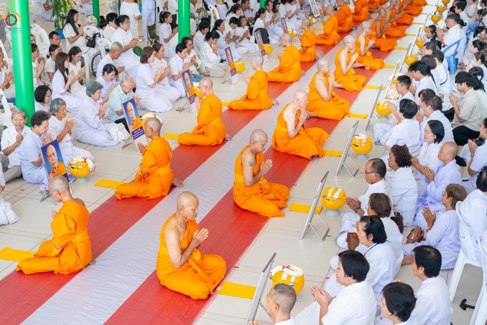 ภาพ No.335351:วันเสาร์ที่ 13 มิถุนายน พ.ศ.2569 พิธีขอบรรพชา , พิธีขอสรณคมน์และศีล , พิธีถวายบาตร , พิธีอุปสมบท โครงการอุปสมบทหมู่ผู้บริหาร รุ่นที่ 16 , โครงการอุปสมบทหมู่ธรรมทายาท  ระดับอุดมศึกษา รุ่นที่ 53 (ภาคฤดูฝน) ณ โบสถ์พระไตรปิฏก วัดพระธรรมกาย