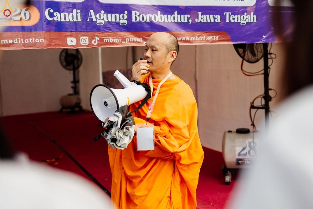 ภาพ No.331278:วันที่ 29 พฤษภาคม พ.ศ.2569 MBMI Tangerang (Majelis Agama Buddha Mahanikaya)  ได้มีการเตรียมงานเพื่อจัดงานวิสาขบูชานานาชาติ (ภาพชุดที่ 2)