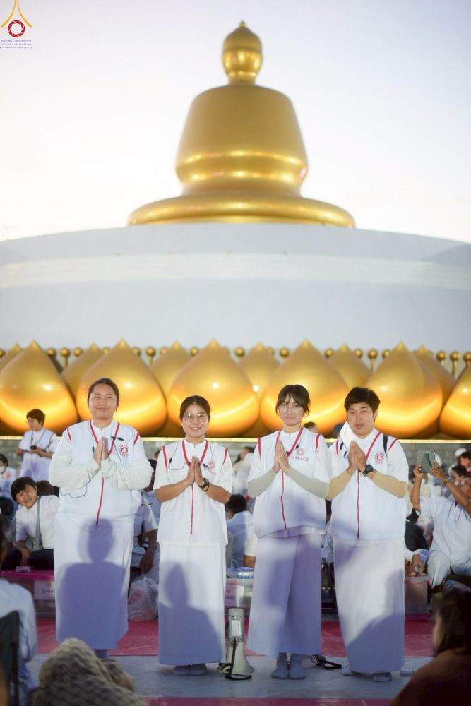 ภาพ No.306571:ภาพเบื้องหลังอาสาสมัครรวมใจ ชุดที่ 5 ในโครงการธรรมยาตรา กตัญญูบูชา มหาปูชนียาจารย์ พระมงคลเทพมุนี(สด จนฺทสโร) พระผู้ปราบมาร อนุสรณ์สถาน 7 แห่ง ปีที่ 14