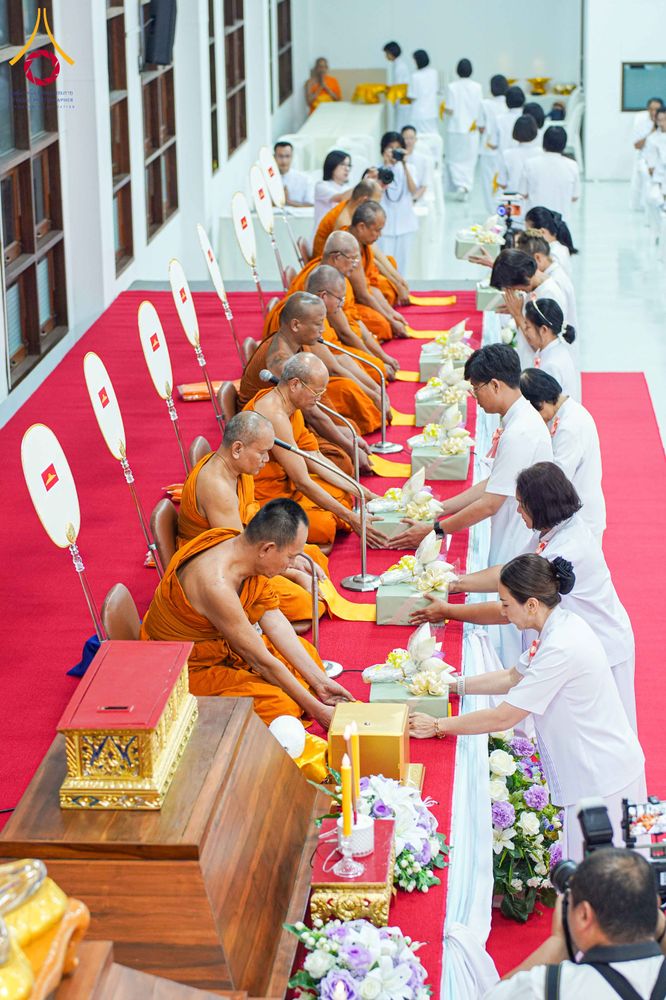 ภาพ No.315860:วันพฤหัสบดีที่ 26 มีนาคม พ.ศ. 2569 พิธีบำเพ็ญกุศล คุณพ่อณรงค์ จินตมากุล  สิริอายุ 99 ปี 11 เดือน โยมบิดา พระครูปลัดรัตนวีรวัฒน์ (รังสฤษดิ์ อิทฺธิจินตโก) ที่ปรึกษาเจ้าคณะจังหวัดปทุมธานี เจ้าอาวาสวัดพระธรรมกาย  ณ ห้องปลูกศรัทธา 2 วัดพระธรรมกาย ปทุมธานี