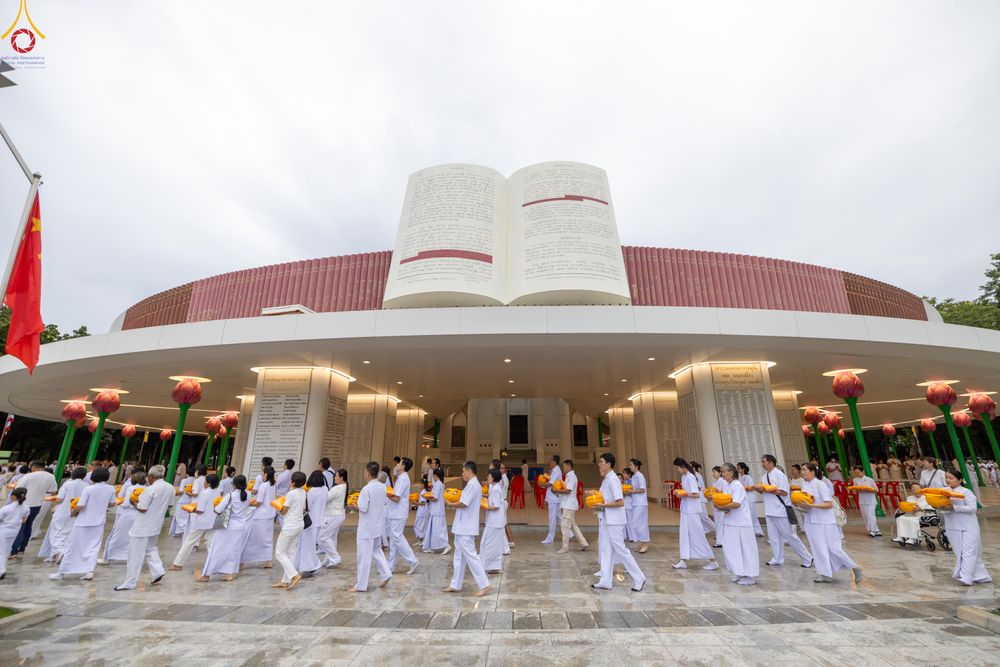 ภาพ No.338721:วันที่ 11 กรกฎาคม พศ.2569 พิธีบรรพชาอุปสมบท โครงการอุปสมบทหมู่ธรรมทายาทนานาชาติ  IDOP รุ่นที่ 21 (ภาษาจีน)  จากประเทศจีน มาเลเซีย สิงคโปร์ และไต้หวัน , โครงการบรรพชาสามเณรโรงเรียนนานาชาติ รุ่นที่ 15