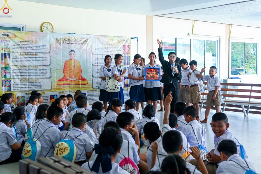 ภาพ No.283916:วันที่ 18 พฤศจิกายน พ.ศ. 2568 พิธีทอดกฐินสามัคคีทั่วไทย 30,000 วัด  โดยคณะศิษยานุศิษย์ บูชาธรรม 81 ปี  หลวงพ่อธัมมชโย  ณ วัดสวายสอ จ.บุรีรัมย์