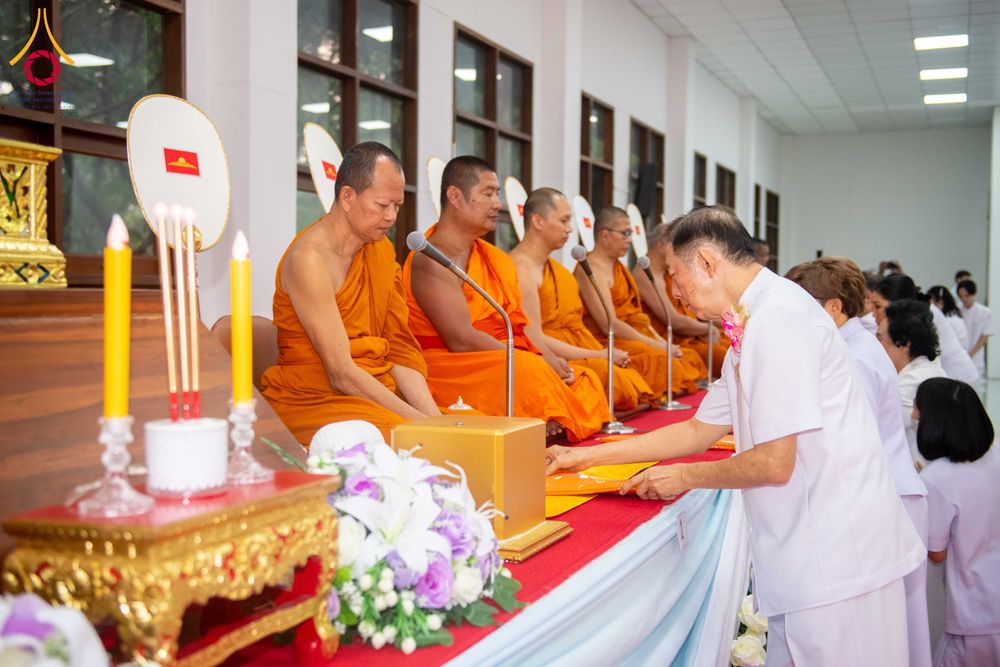 ภาพ No.316121:วันศุกร์ที่ 27 มีนาคม พ.ศ. 2569 พิธีบำเพ็ญกุศล คุณพ่อณรงค์ จินตมากุล  สิริอายุ 99 ปี 11 เดือน โยมบิดา พระครูปลัดรัตนวีรวัฒน์ (รังสฤษดิ์ อิทฺธิจินตโก) ที่ปรึกษาเจ้าคณะจังหวัดปทุมธานี เจ้าอาวาสวัดพระธรรมกาย  ณ ห้องปลูกศรัทธา 2 วัดพระธรรมกาย ปทุมธานี