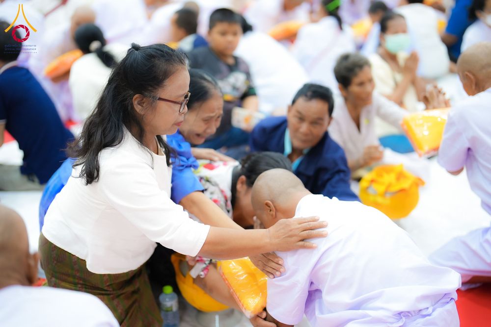 ภาพ No.281194:วันที่ 4 ธันวาคม พ.ศ. 2568 พิธีบรรพชาสามเณร ในโครงการบวชบูชาธรรมมหาปูชนียาจารย์  ณ วัดกลางพระอารามหลวง จังหวัดบุรีรัมย์