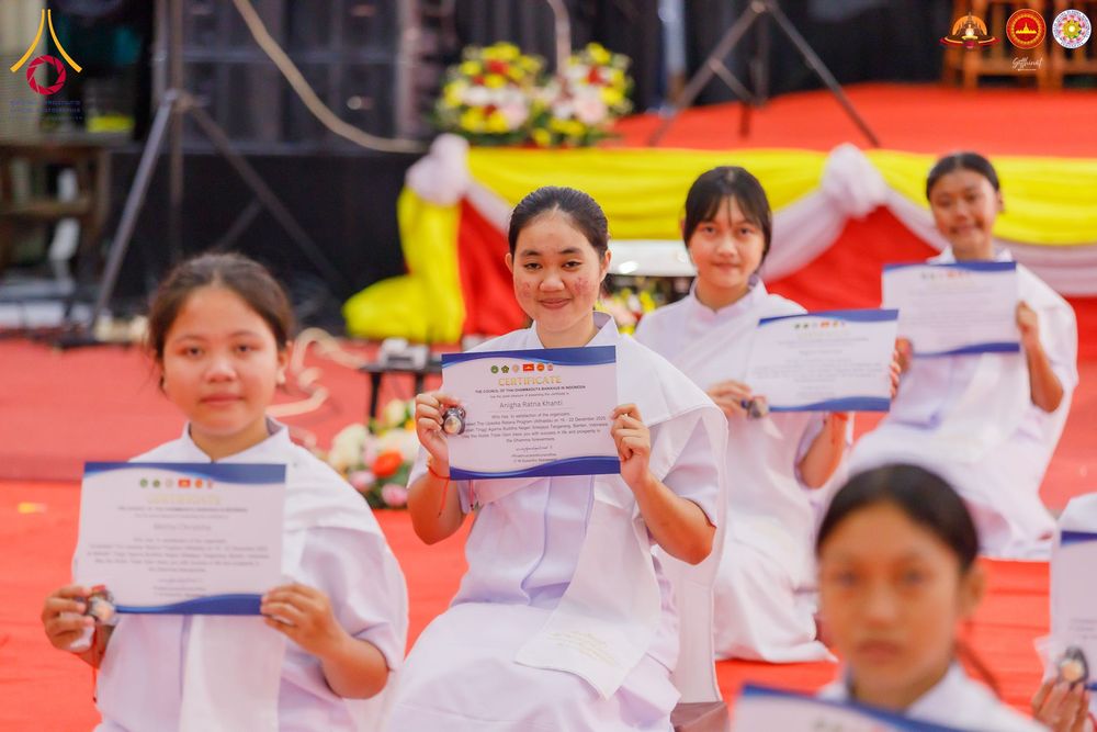 ภาพ No.282149:วันที่ 22 ธันวาคม พ.ศ.2568 พิธีปิดโครงการอบรมอุบาสิการุ่นที่ 1 อินโดนีเซีย