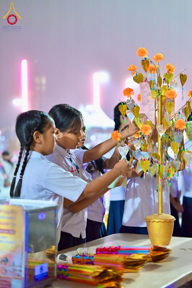 ภาพ No.284600:วันอาทิตย์ที่ 14 ธันวาคม พ.ศ.2568  พิธีทำบุญเมืองสุราษฎร์ธานี 110ปี และพิธีตักบาตรพระสงฆ์ 1,110 รูป  ณ บริเวณริมน้ำวัดกลาง (เก่า) ถนนบ้านดอน ตำบลตลาดใหม่ อำเภอเมือง จังหวัดสุราษฎร์ธานี