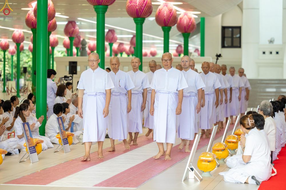 ภาพ No.338772:วันที่ 11 กรกฎาคม พศ.2569 พิธีบรรพชาอุปสมบท โครงการอุปสมบทหมู่ธรรมทายาทนานาชาติ  IDOP รุ่นที่ 21 (ภาษาจีน)  จากประเทศจีน มาเลเซีย สิงคโปร์ และไต้หวัน , โครงการบรรพชาสามเณรโรงเรียนนานาชาติ รุ่นที่ 15