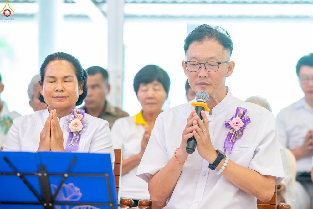 ภาพ No.328274:วันเสาร์ที่ 9 พฤษภาคม พ.ศ. 2569 พิธีตักบาตรแด่คณะสงฆ์ 323 วัด 4 จังหวัดชายแดนภาคใต้ พิธีถวายสังฆทานแด่คณะสงฆ์ 323 วัด ปีที่ 22 ครั้งที่ 185 พิธีมอบกองทุนหนุนแรงใจช่วยครูใต้ ปีที่ 19 ครั้งที่ 148 ณ ศูนย์ปฏิบัติธรรมภาคใต้
